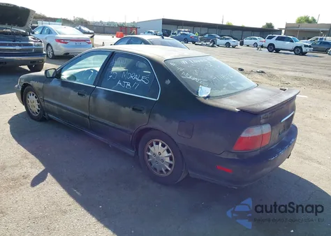 1997 Honda Accord Ex из США, поврежденный, VIN 1HGCD5666VA137098